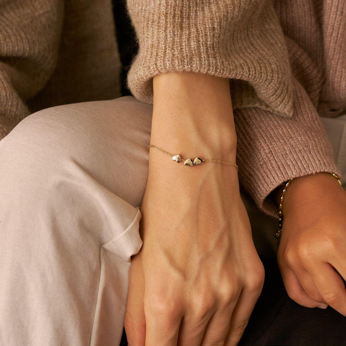 Personalized bracelet with engraved hearts, fine stainless steel chain, Garence model