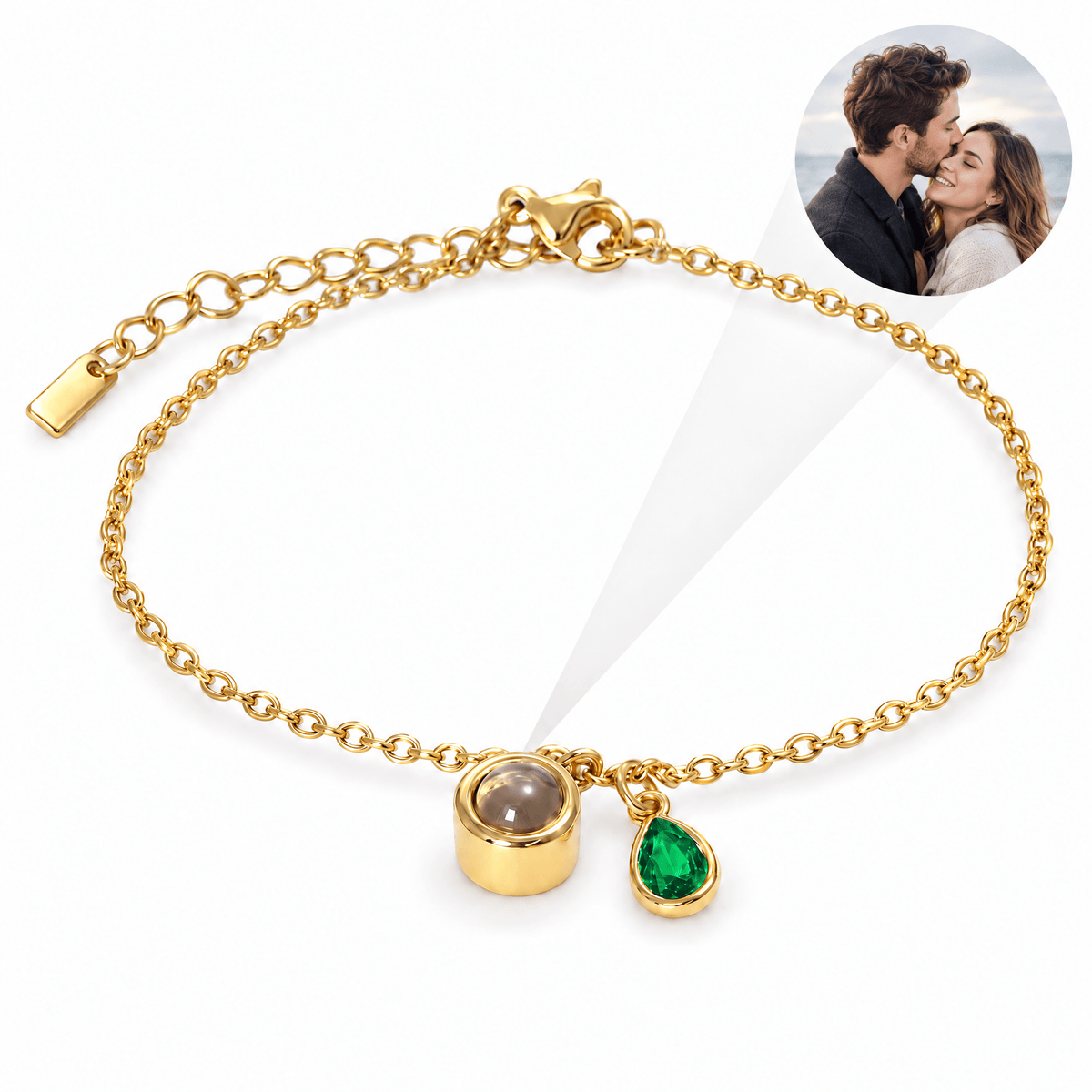 Bracelet photo personnalisé, acier inoxydable, avec pierre de naissance en goutte, cadeau intime et unique, modèle Ruliqua — Décembre / Or — packshot studio photo-projection nette