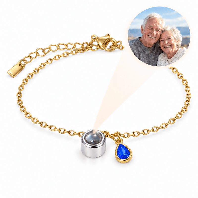 Bracelet photo personnalisé, acier inoxydable, avec pierre de naissance en goutte, cadeau intime et unique, modèle Ruliqua — Septembre / Or — packshot studio photo-projection nette