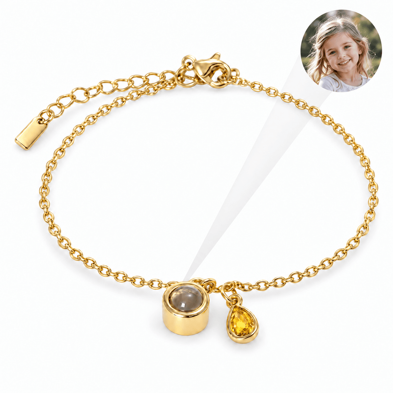 Bracelet photo personnalisé, acier inoxydable, avec pierre de naissance en goutte, cadeau intime et unique, modèle Ruliqua — Novembre / Or — packshot studio photo-projection nette