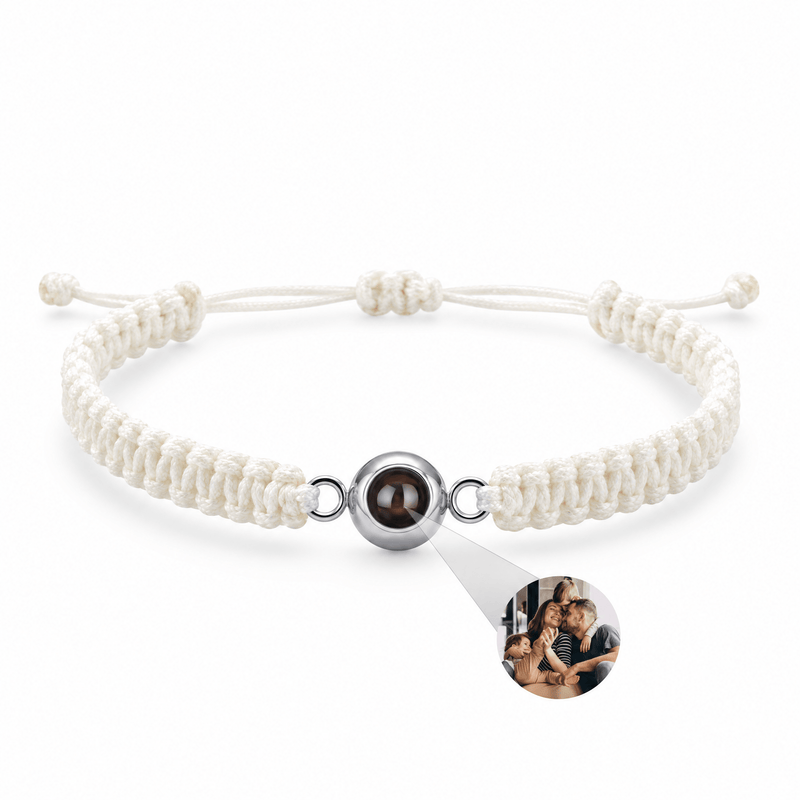Bracelet photo personnalisé, corde et acier inoxydable — modèle Cielo — Blanc et argent — packshot studio photo sous lentille