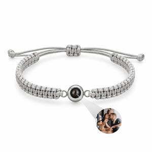 Bracelet photo personnalisé, corde et acier inoxydable — modèle Cielo — Gris et argent — packshot studio photo sous lentille