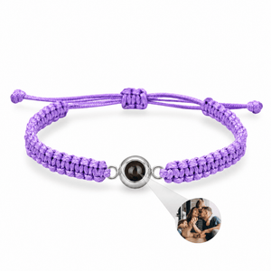 Bracelet photo personnalisé, corde et acier inoxydable — modèle Cielo — Violet et argent — packshot studio photo sous lentille