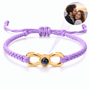 Bracelet photo personnalisé, corde et acier inoxydable, signe infini, modèle Infinity — Violet et or — packshot studio photo-projection nette