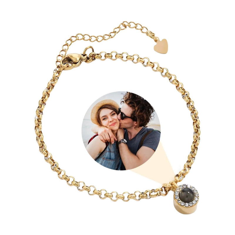 Bracelet en acier inoxydable or avec maille rolo et pendentif photo rond personnalisable.