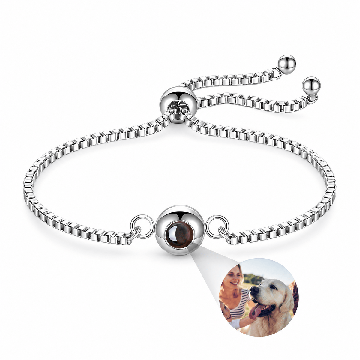Bracelet photo personnalisé, en acier inoxydable — modèle Nayara — Argent — packshot studio photo sous lentille