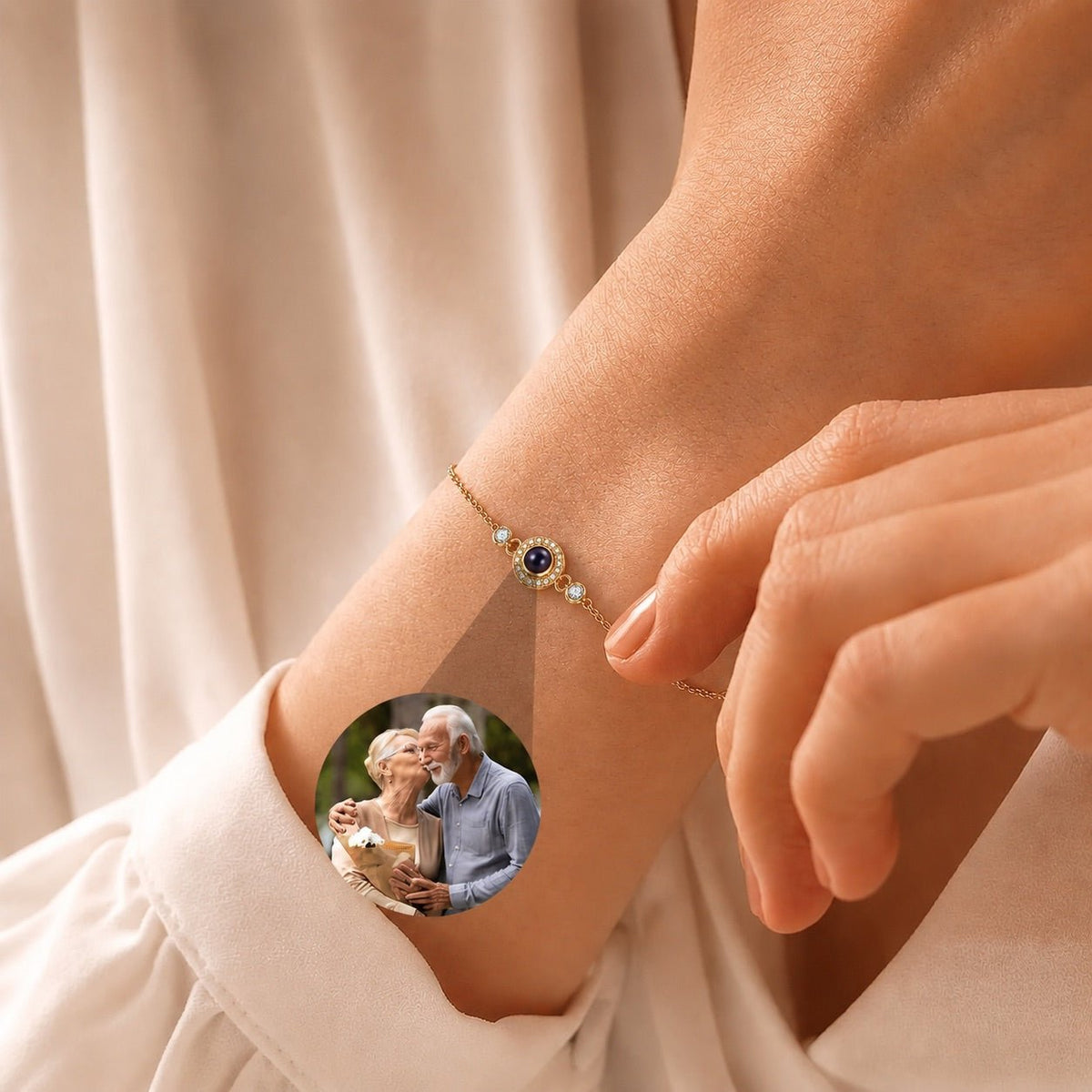 Personalized photo projection bracelet, set with zircons, fine chain, Zania model