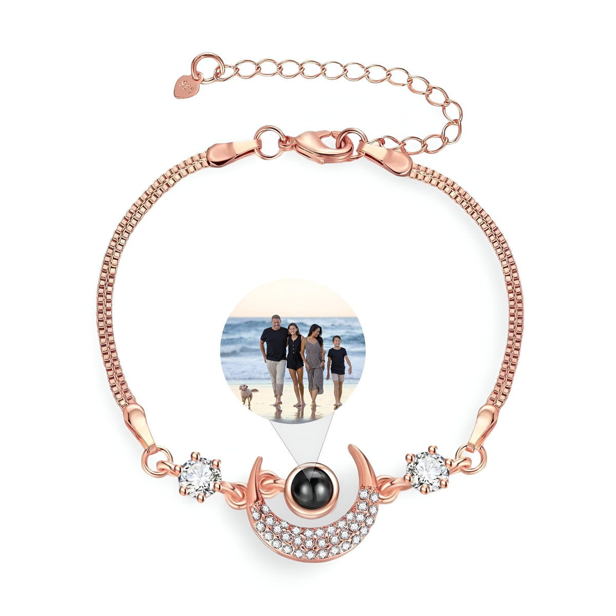 Bracelet en argent sterling rosé avec pendentif lune orné de petites pierres et médaillon photo rond.