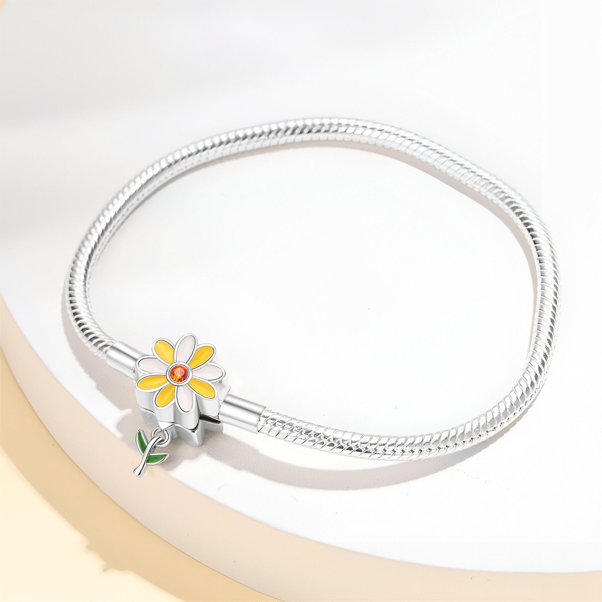 Bracelet pour charm, personnalisable, chrysanthème, pour femme, modèle Serafina - La Boutique du Bracelet