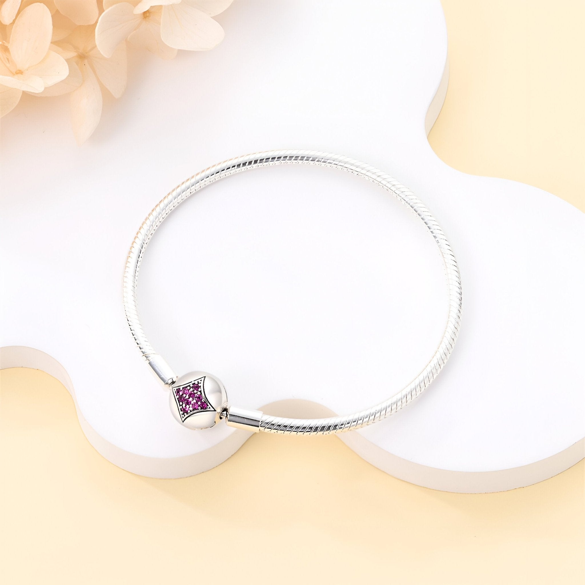 Bracelet pour charm, personnalisable, étoile rose, pour femme, modèle Liora - La Boutique du Bracelet