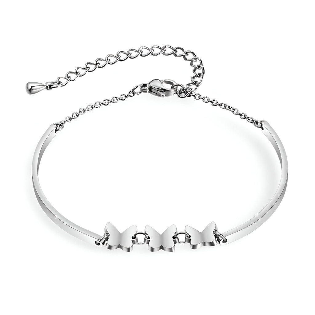 Bracelet en acier inoxydable argenté pour femme avec trois papillons ajourés et chaîne réglable.