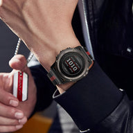 Bracelet montre connectée noir et rouge en maille milanaise acier inoxydable, style Jazzy.