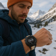 Bracelet en nylon noir résistant avec attache velcro sur montre connectée Garmin, style outdoor.