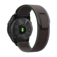 Bracelet gris en nylon résistant avec attache velcro compatible montres Garmin Artéos, 22 mm.