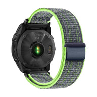 Bracelet nylon gris et vert fluo avec attache velcro compatible montres Garmin, style sport robuste.