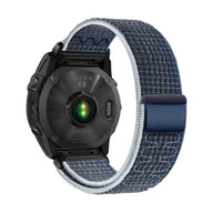 Bracelet nylon bleu résistant pour montre connectée Garmin, attache velcro, style tissé.