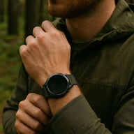 Bracelet de montre connecté en nylon kaki avec attache velcro tactique, élégant et robuste.