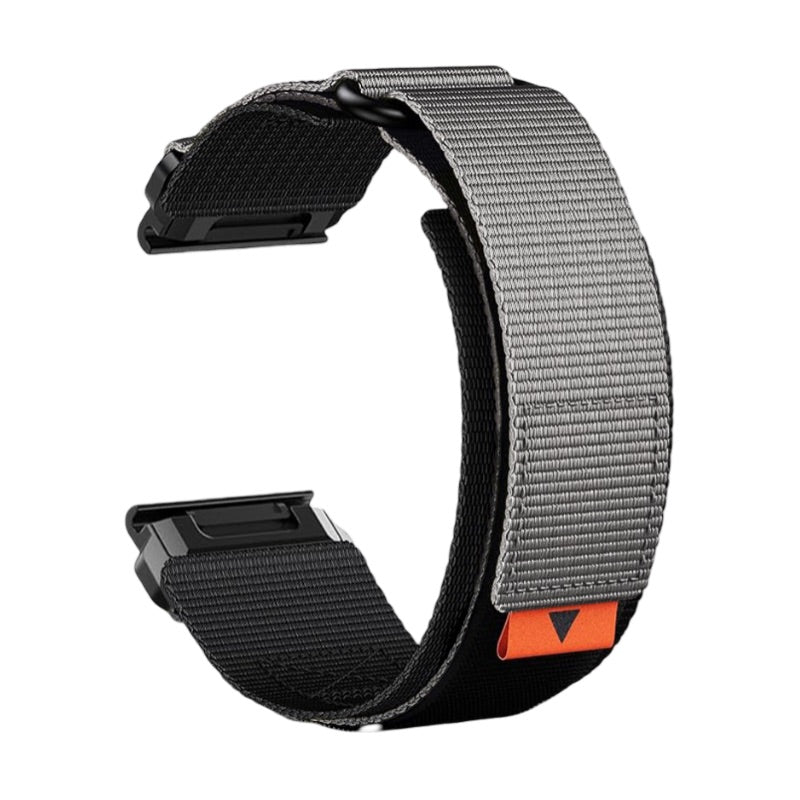 Bracelet montre connecté en nylon résistant gris avec attache velcro noire et détail orange.