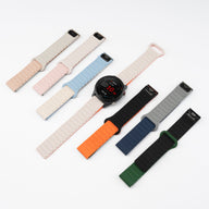 Bracelets pour montre connectée en silicone, styles et couleurs variés, avec attaches aimantées compatibles Garmin.