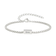 Bracelet fin en acier inoxydable avec chaîne maille vénitienne et plaque gravée « Elvis ».