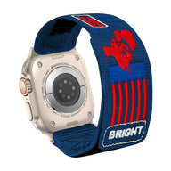 Bracelet nylon bleu avec carte du monde rouge, ajustable pour Apple Watch, modèle Omlin.