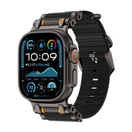 Bracelet robuste en nylon noir et orange avec boucles en acier inoxydable pour Apple Watch Ultra.