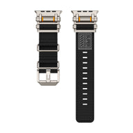 Bracelet noir en nylon robuste avec boucles en acier argenté pour Apple Watch Ultra.