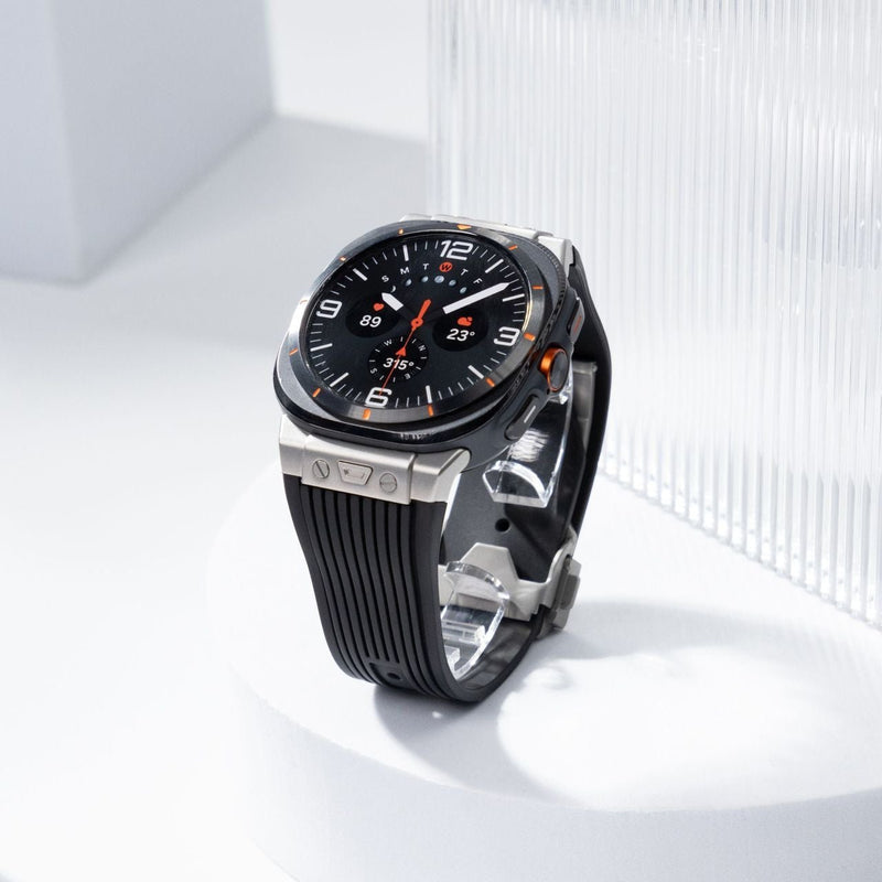 Bracelet noir en silicone texturé avec boucle déployante métal argent pour Samsung Watch Ultra Sport 47mm.