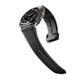 Bracelet noir en silicone texturé avec boucle déployante en métal pour Samsung Watch Ultra 47mm.