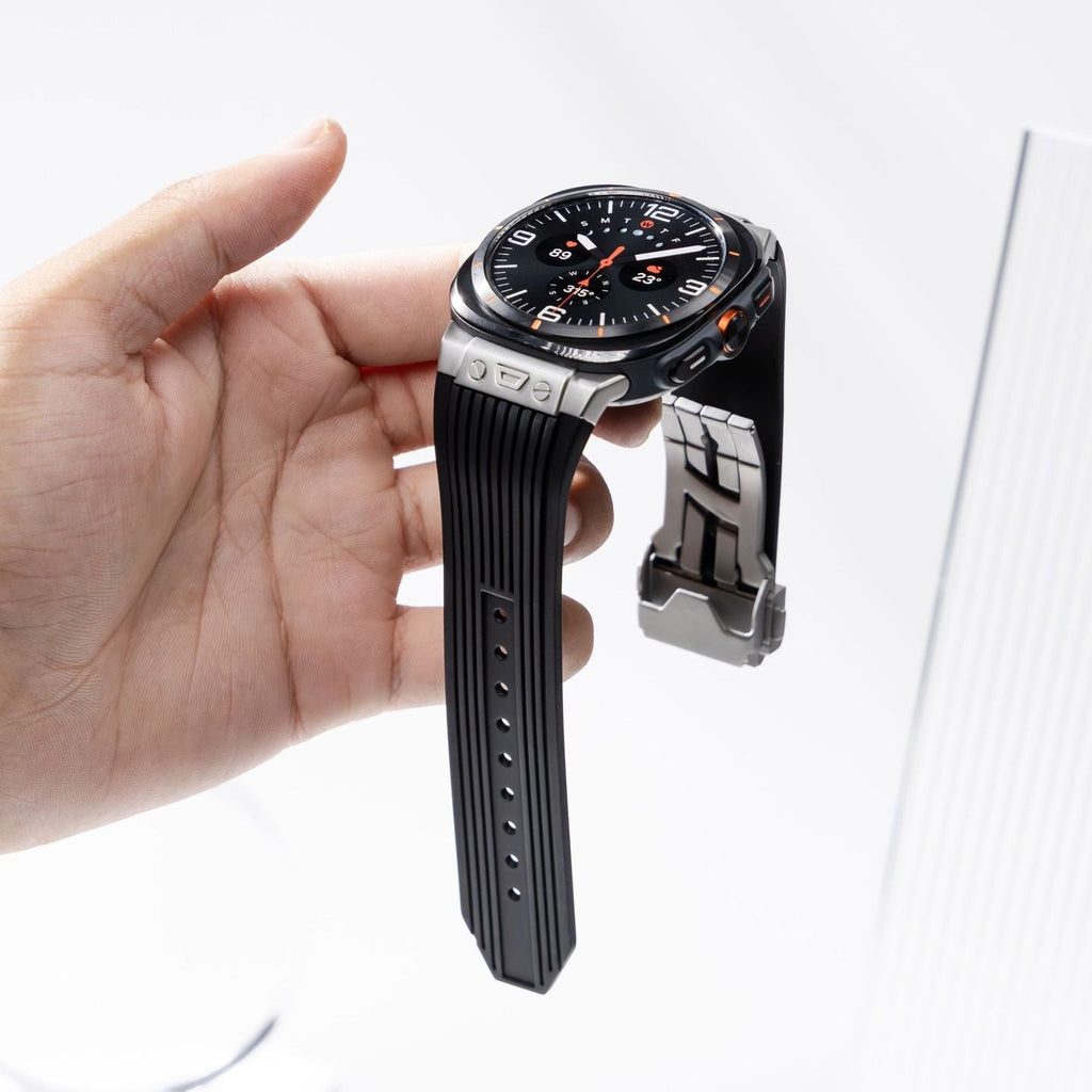 Bracelet noir en silicone ultra-résistant pour Samsung Watch Ultra 47mm avec boucle déployante métal modèle Persian.