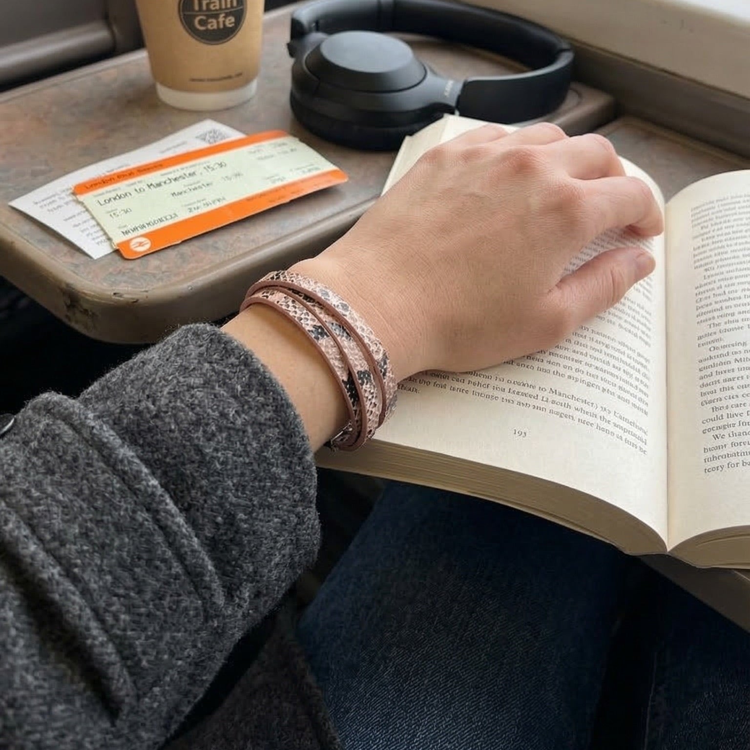 Bracelet serpent multi tours, bracelet cordon effet peau de serpent, bracelet en simili vegan avec fermoir magnétique, modèle Serpza