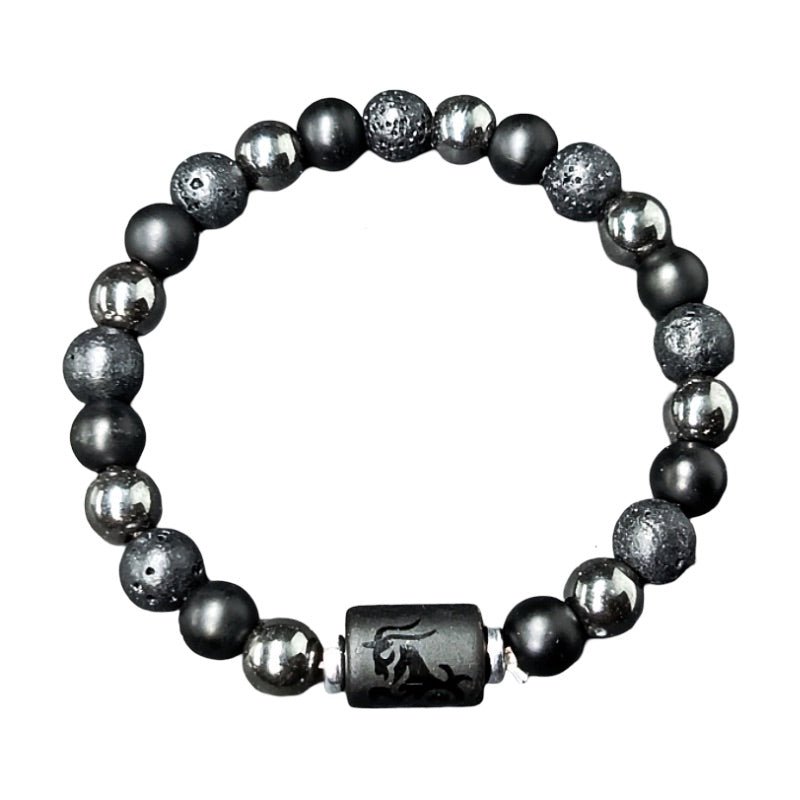 Bracelet élastique avec perles rondes noires en lave, hématite brillante, et pendentif cylindrique noir gravé signe du.