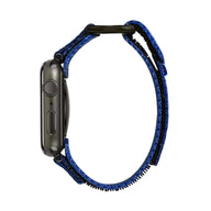 Bracelet en nylon bleu à velcro pour Apple Watch, ajustable et sweatproof, modèle Kayle.