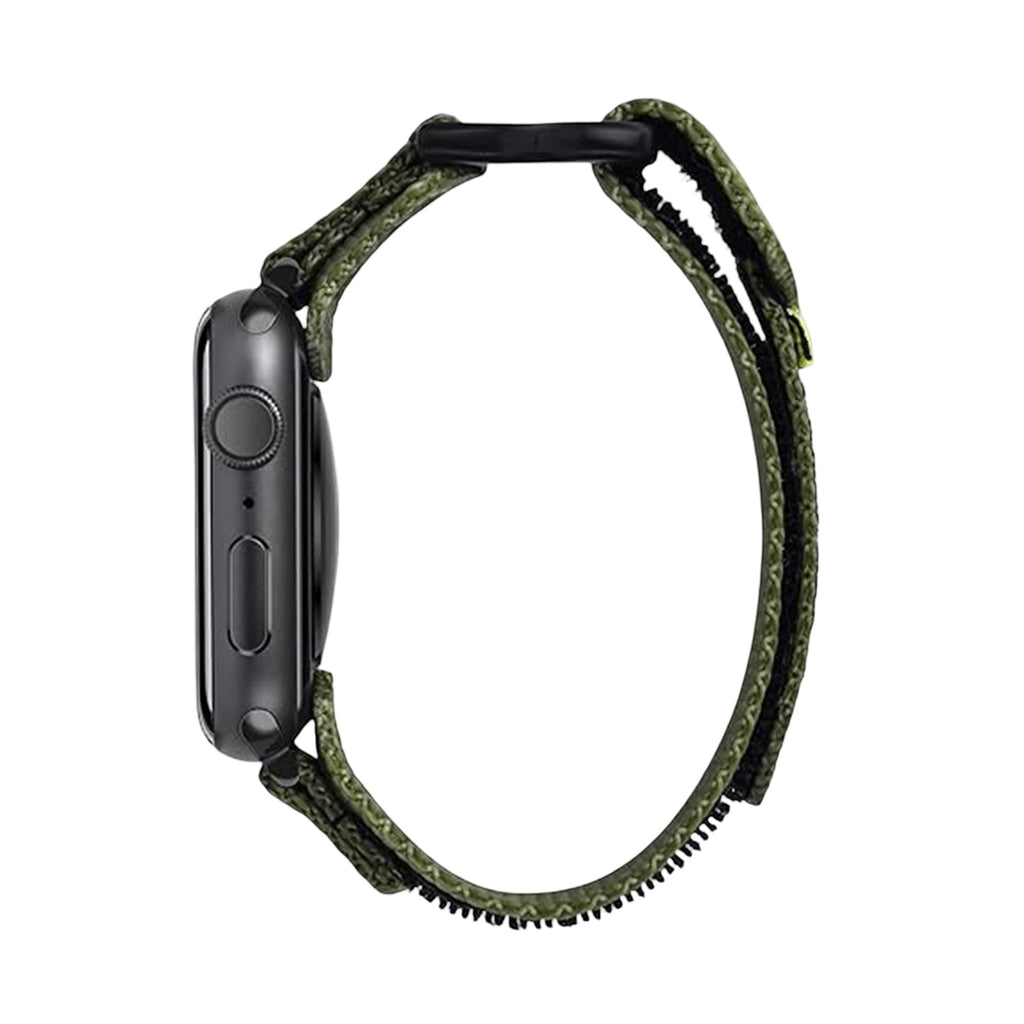 Bracelet en nylon kaki à velcro pour Apple Watch, ajustable, modèle Kayle, côté profil noir mat.