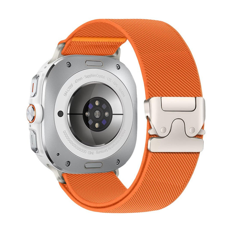 Bracelet orange en nylon tissé avec boucle métallique argentée pour montre Samsung Ultra, style tactique robuste.