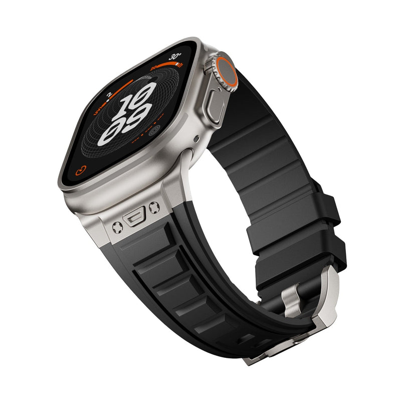 Bracelet tactique en silicone noir avec boucle ardillon argentée pour Apple Watch.