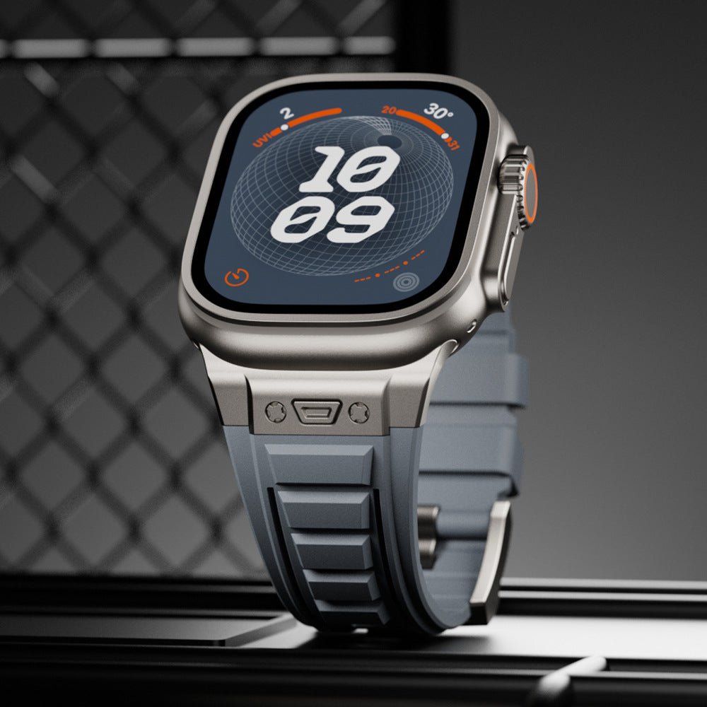 Bracelet tactique en silicone gris avec boucle ardillon pour Apple Watch, design robuste et ajustable.