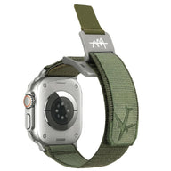 Bracelet tactique vert kaki ajustable en nylon résistant avec attache magnétique pour Apple Watch.
