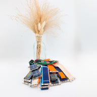 Bracelets Apple Watch en nylon multicolores avec fermeture velcro, styles variés et robustes.