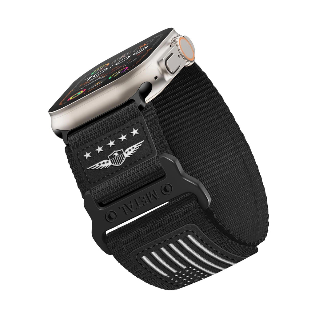 Bracelet Apple Watch ajustable en nylon noir avec détail drapeau américain et boucle noire Vino.