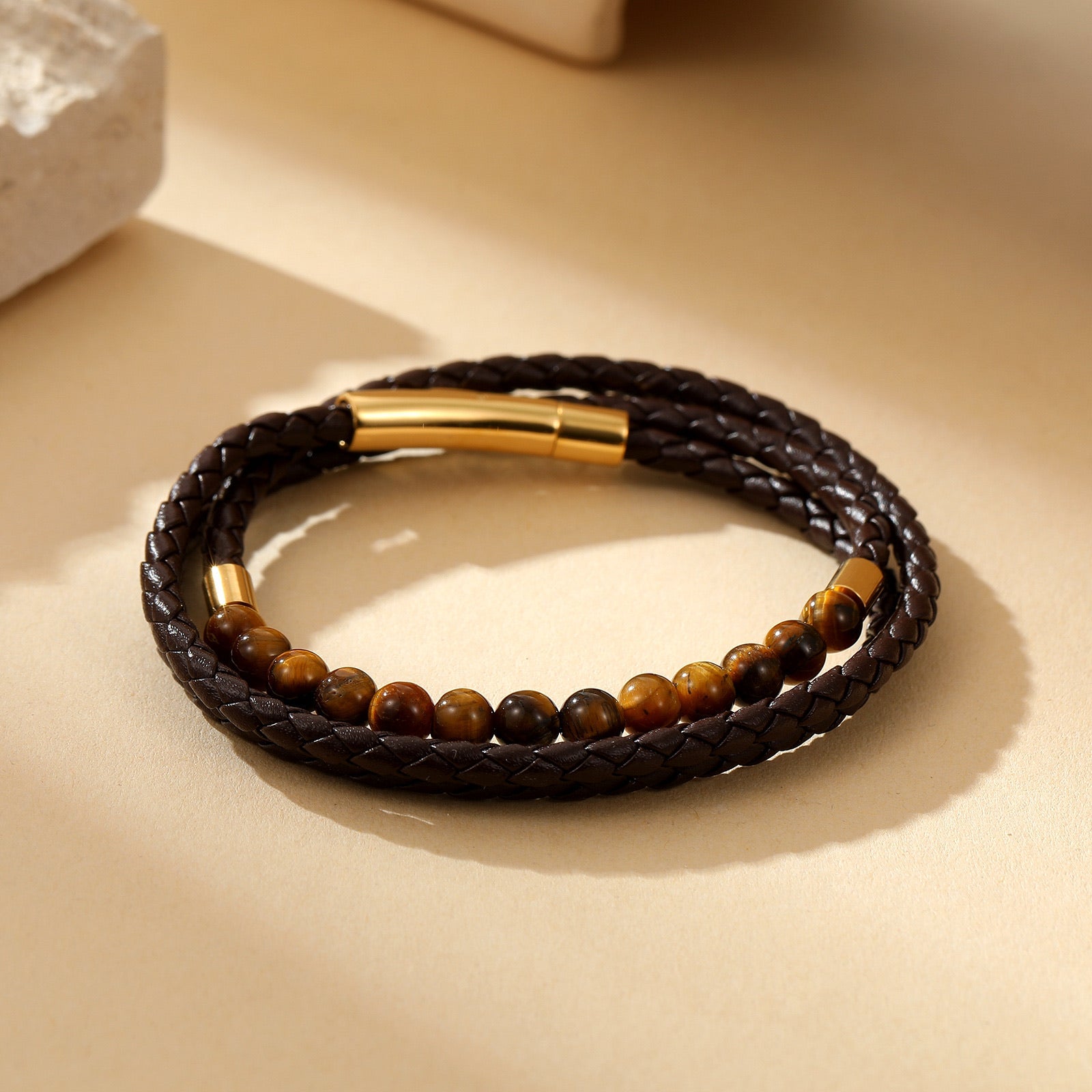 Bracelet triple rang cuir et pierres naturelle style rétro, acier inoxydable poli, accessoire masculin raffiné et distinctif, modèle Lancère