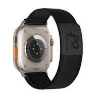 Bracelet velcro noir en nylon ultra léger pour Apple Watch avec étiquette Fearless.