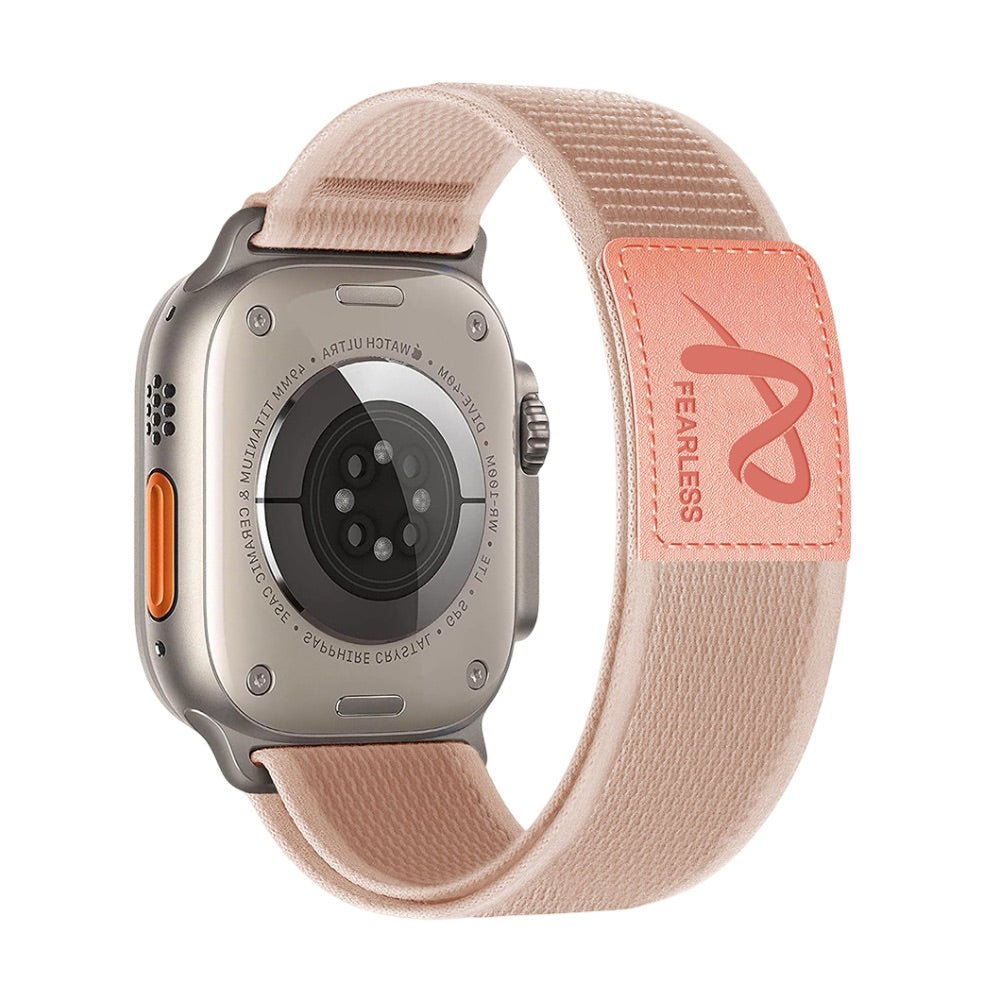 Bracelet velcro nylon rose clair ultra léger avec logo Fearless pour Apple Watch.