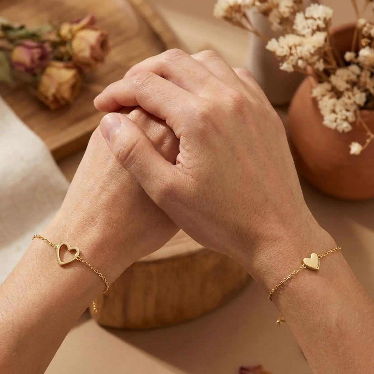Herz-Armbänder für Mutter und Kind, Duo verstellbarer Armbänder aus Edelstahl, Schmuck als Symbol für Verbundenheit und Liebe, Modell Kéamo