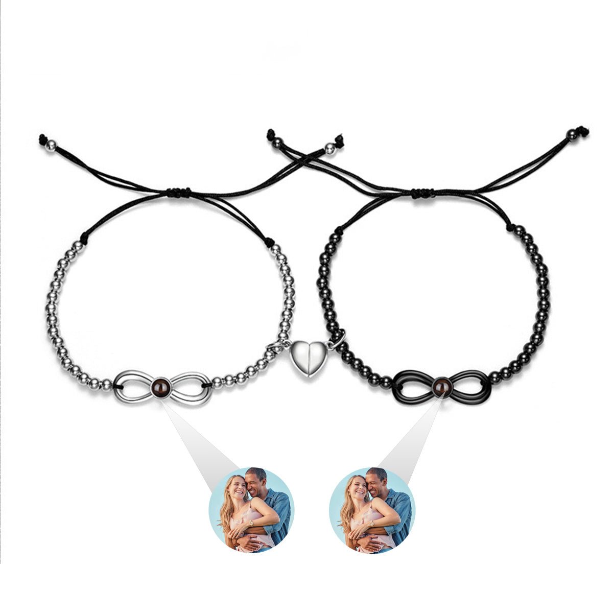 Bracelets couple avec cordons ajustables, perles noires et argentées, motifs infini et cœur, photos personnalisées intégrées.