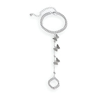 Bijou de main en acier inoxydable argenté avec chaîne, papillons et anneau ajustable.