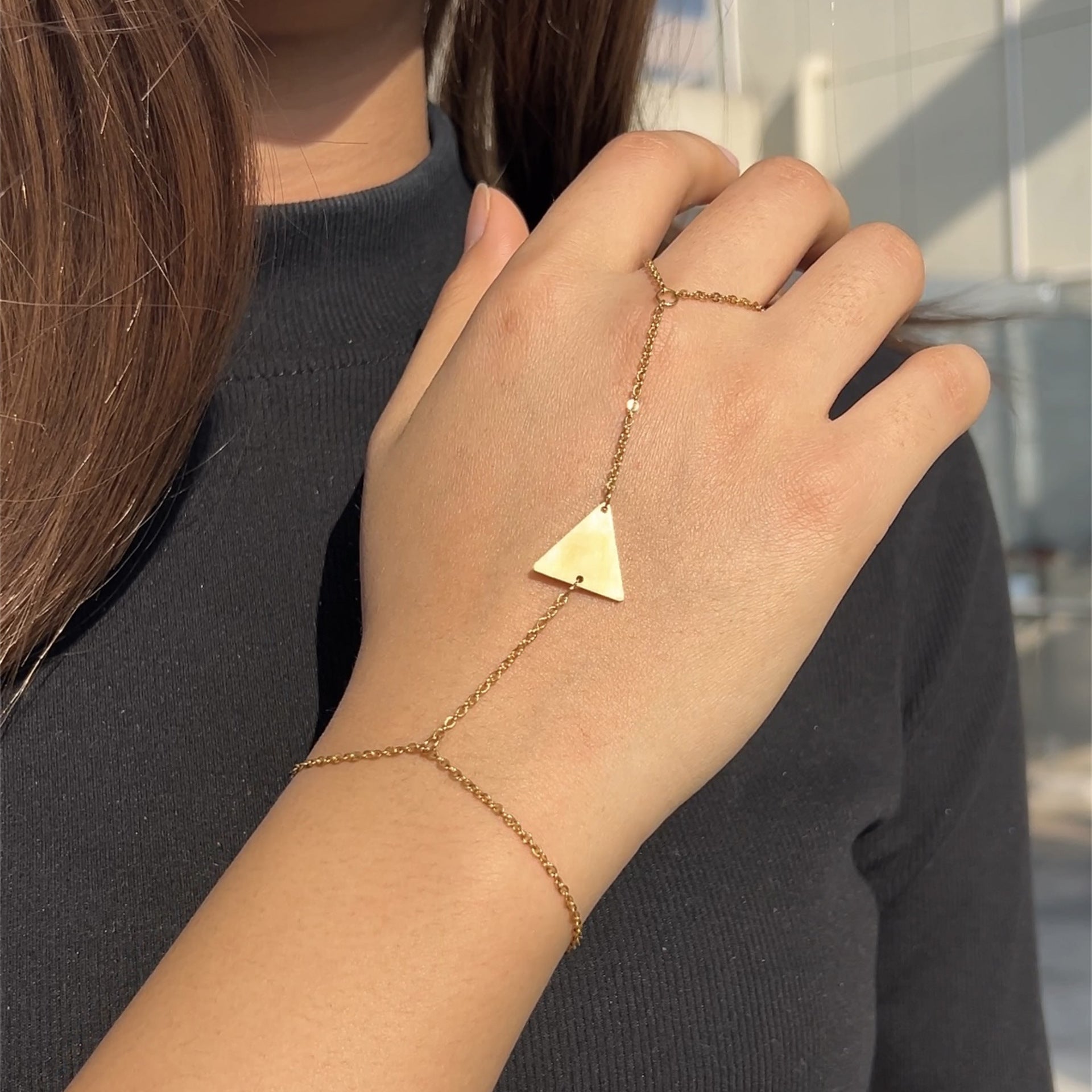 Chaîne de doigt, motif triangle, en acier inoxydable, pour femme, modèle Berte - La Boutique du Bracelet