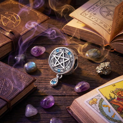 Charm tarotkort i sølvbelagt kobber, farvede emaljer og zirkoner, model Orbika