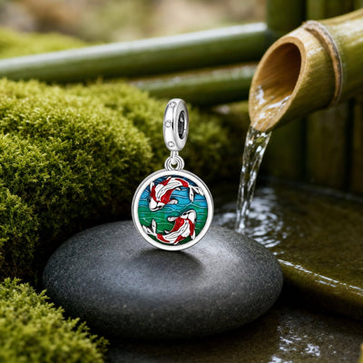 Charm-vedhæng, koi-karpe og lotus, til kvinder, model Cyprina