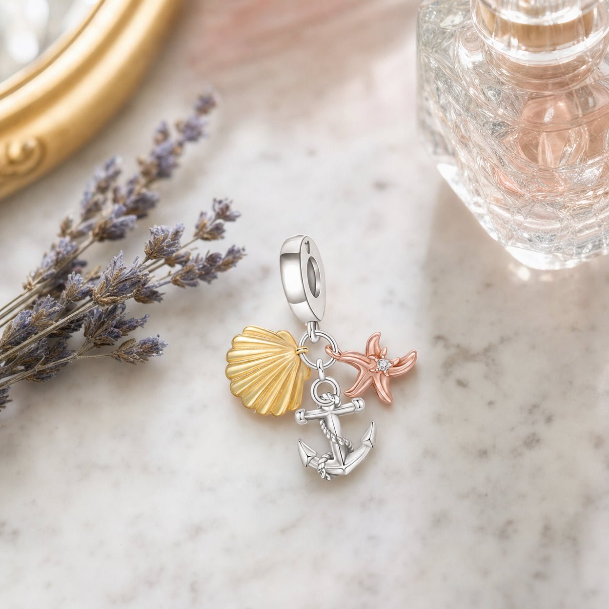 Bedel hanger, schelp, ster en tweekleurig anker, voor dames, model Tritonia